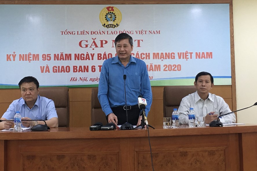 Phó Chủ tịch Thường trực Tổng LĐLĐ Việt Nam Trần Thanh Hải phát biểu tại hội nghị.