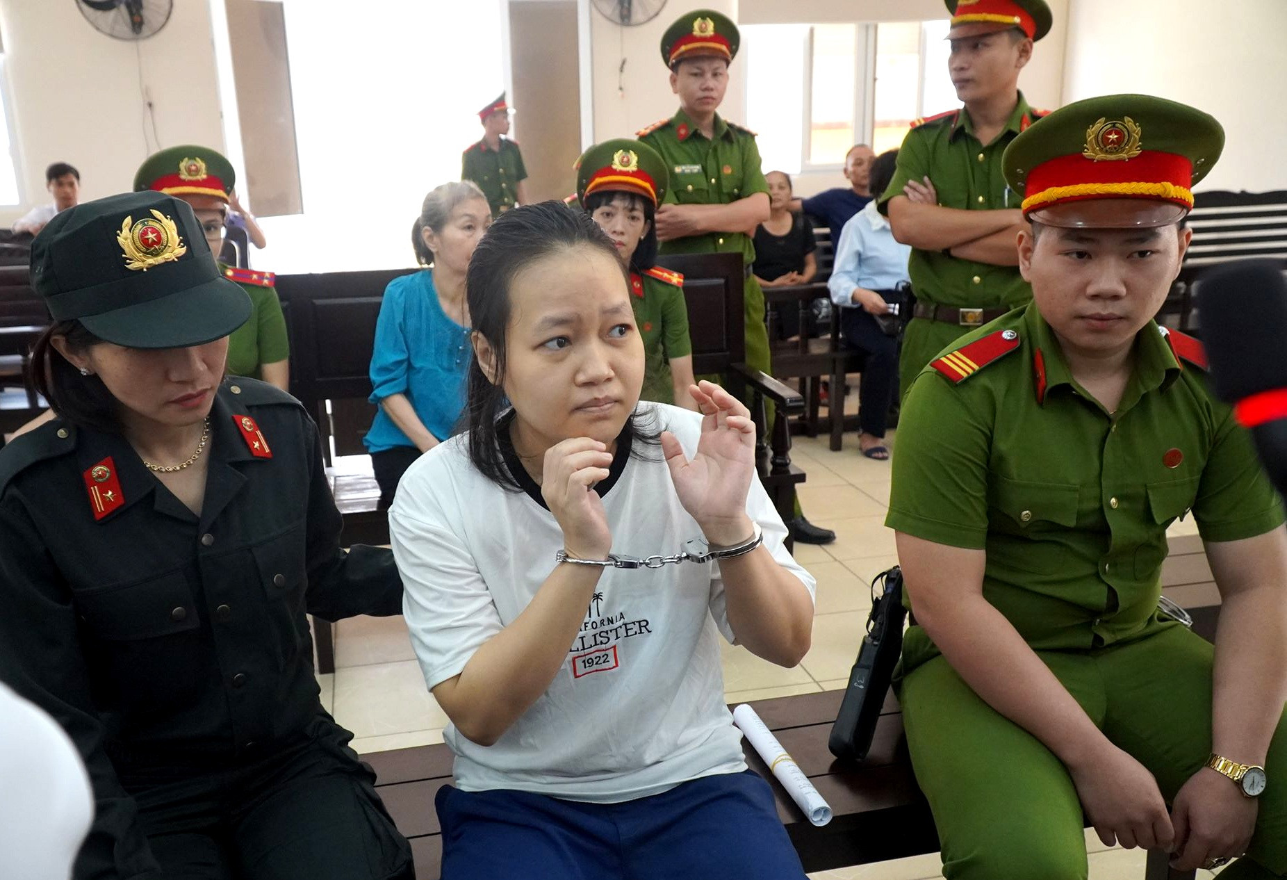 Bị cáo Phạm Thị Thiên Hà bị Viện KSND tỉnh Bình Dương đề nghị mức án tử hình.