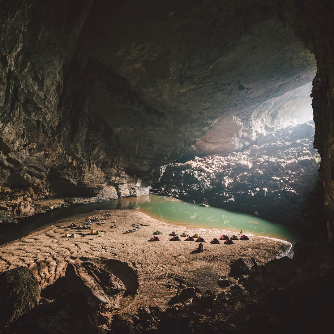 Khám phá Phong Nha Kẻ Bàng một trong những hang động nguyên sơ bí ẩn của Việt nam. (Ảnh: @rawmeyn).