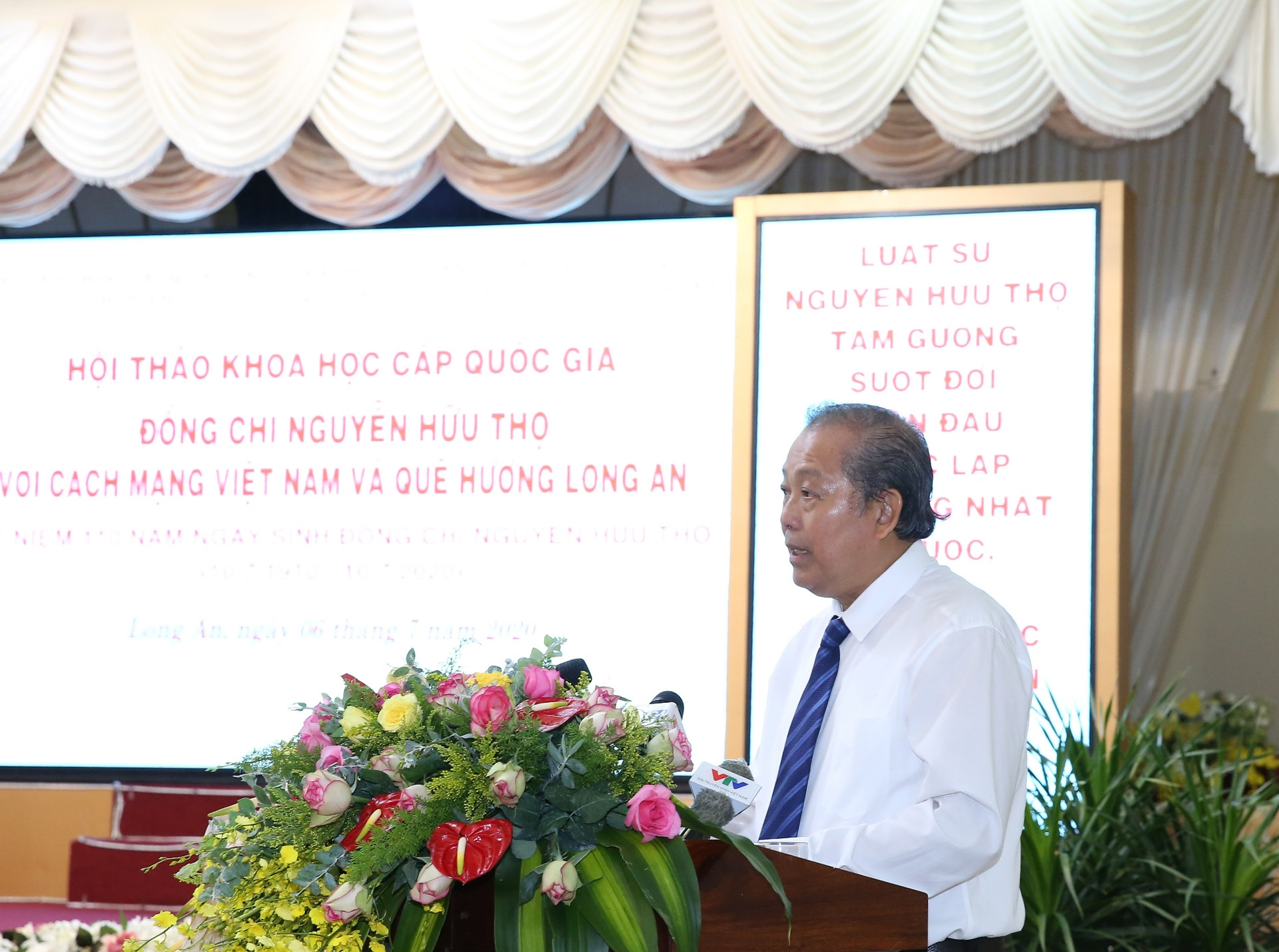 Phó Thủ tướng Thường trực Chính phủ Trương Hòa Bình phát biểu tại Hội thảo.