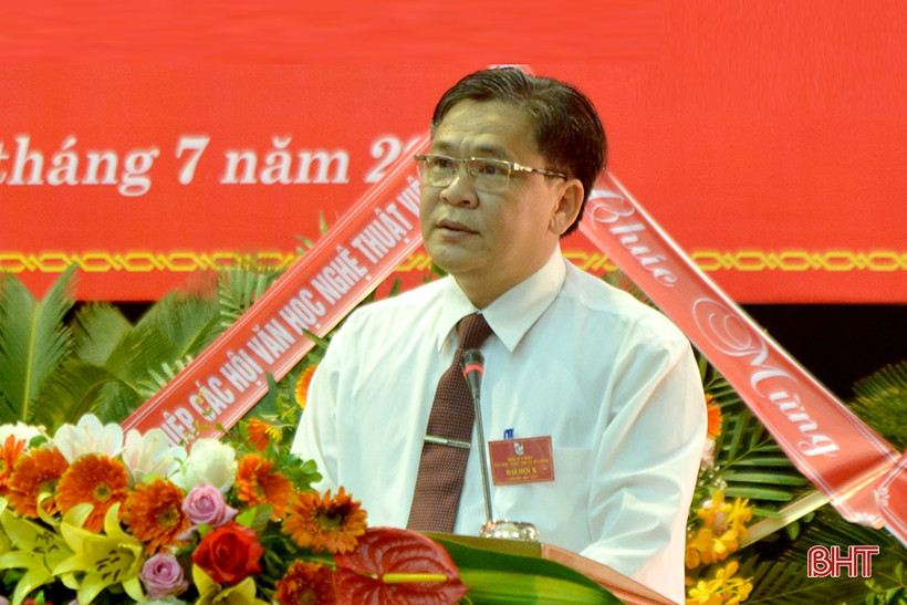 ông Trần Nam Phong giữ chức Chủ tịch Hội Liên hiệp VHNT Hà Tĩnh.