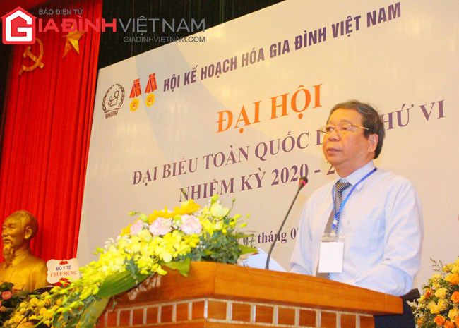 TS. Nguyễn Bá Thủy phát biểu tại đại hội