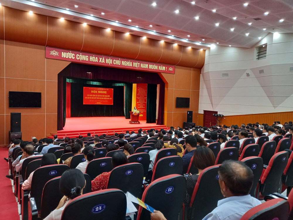 Toàn cảnh hội nghị tập huấn công tác bảo vệ bí mật Nhà nước do UBND huyện Gia Lam tổ chức.