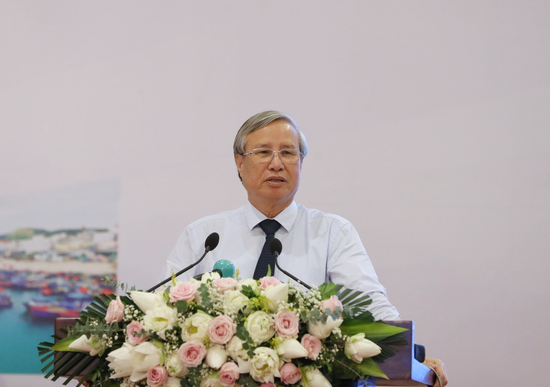 Thường trực Ban Bí thư Trần Quốc Vượng phát biểu chỉ đạo tại hội nghị- Ảnh: Quang Vinh