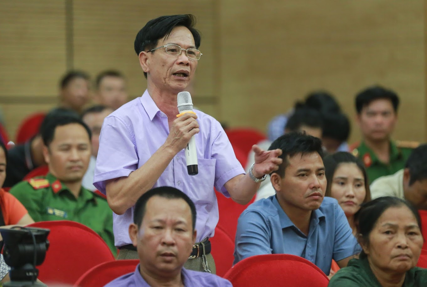 Ông Nguyễn Thanh Trì- đại diện người dân phát biểu tại buổi đối thoại- Ảnh: Phạm Quang Vinh