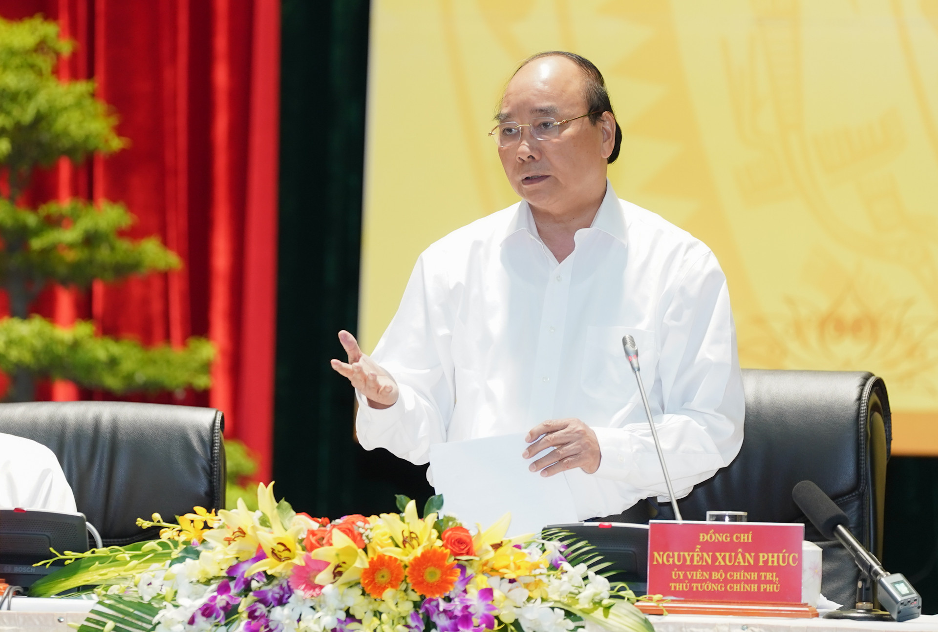 Thủ tướng Nguyễn Xuân Phúc phát biểu kết luận Hội nghị.Ảnh: VGP/Quang Hiếu