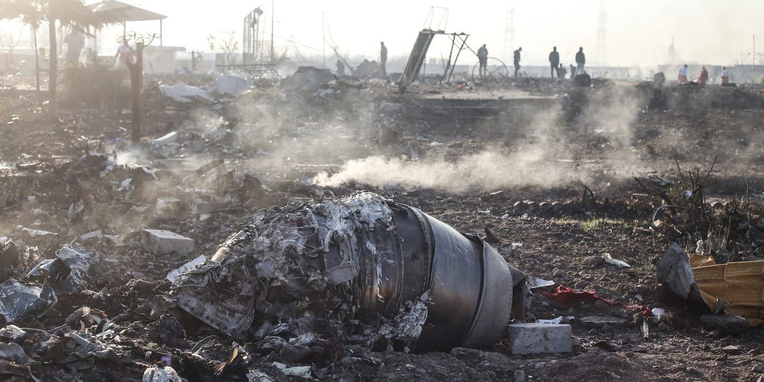 Hiện trường vụ máy bay Ukraine bị bắn nhầm. (Nguồn: AP).