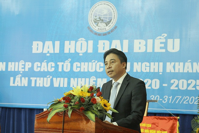 Ông Nguyễn Khắc Toàn. Phó Bí thư Thường trực Tỉnh ủy Khánh Hòa phát biểu tại đại hội.