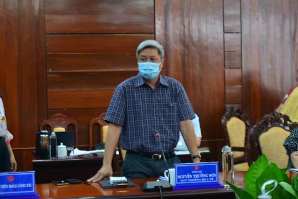 Thứ trưởng Bộ Y tế Nguyễn Trường Sơn phát biểu kết luận làm việc.
