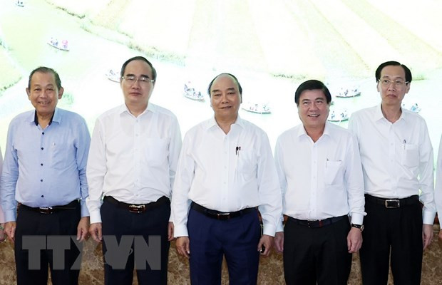 Thủ tướng Nguyễn Xuân Phúc và các đại biểu. (Ảnh: Thống Nhất/TTXVN).