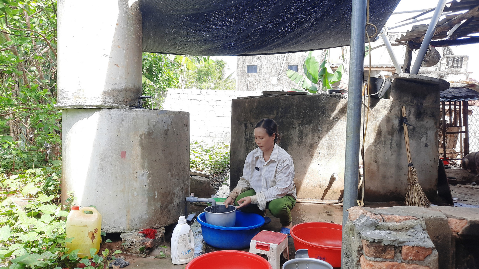 Người dân xã Thăng Bình, huyện Nông Cống (Thanh Hóa) vẫn phải sử dụng nguồn nước không đảm bảo vệ sinh.