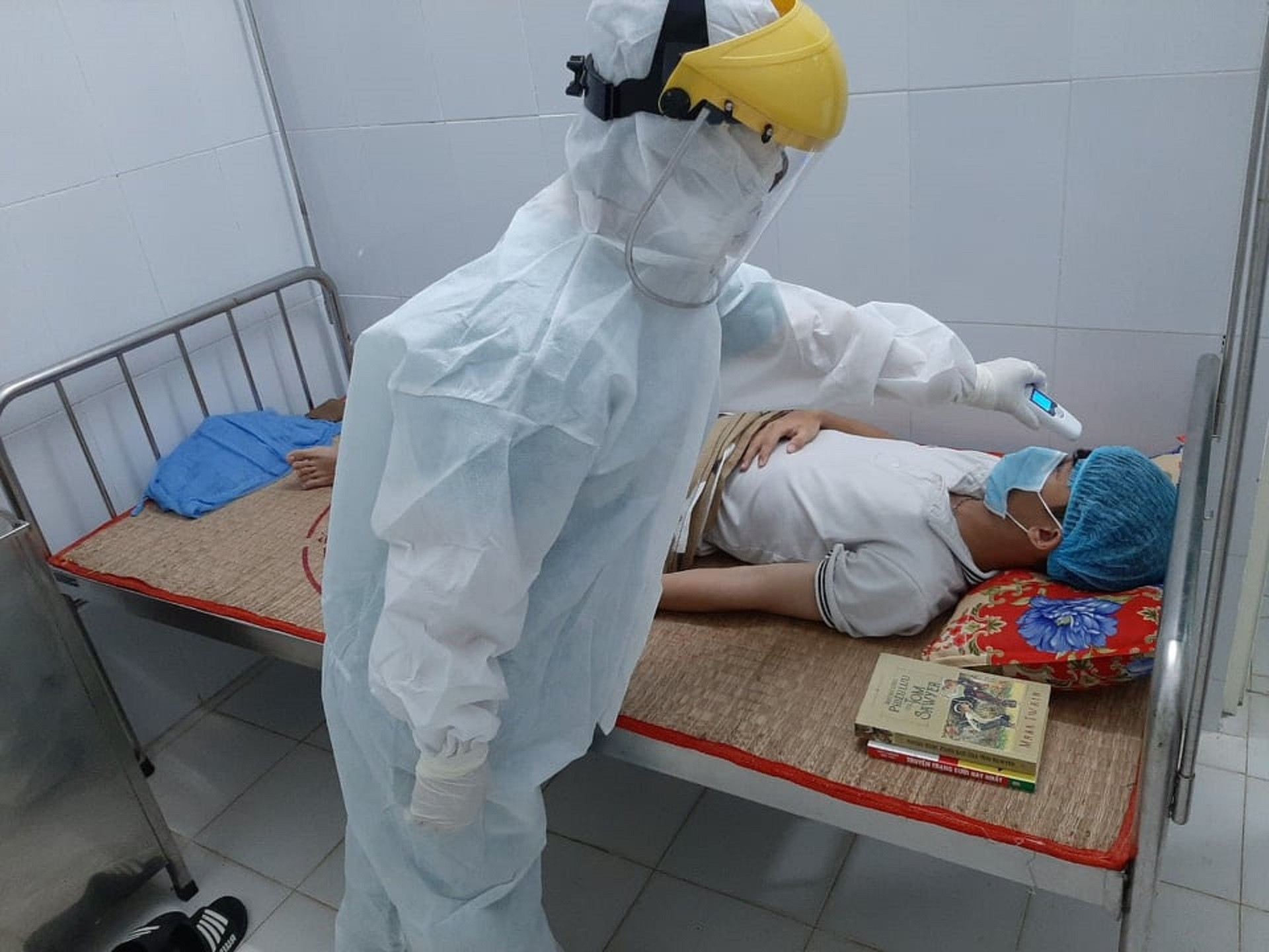 BN 419 đang điều trị tại Bệnh viện dã chiến của tỉnh Quảng Ngãi. (Ảnh CTV).