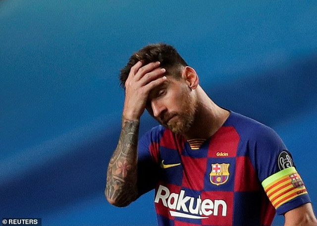 Messi đang trải qua những ngày tháng khó khăn nhất sự nghiệp liên quan đến tương lai. Anh được Man City chào mời bản hợp đồng có thời hạn 5 năm với chi phí lên đến 750 triệu euro.