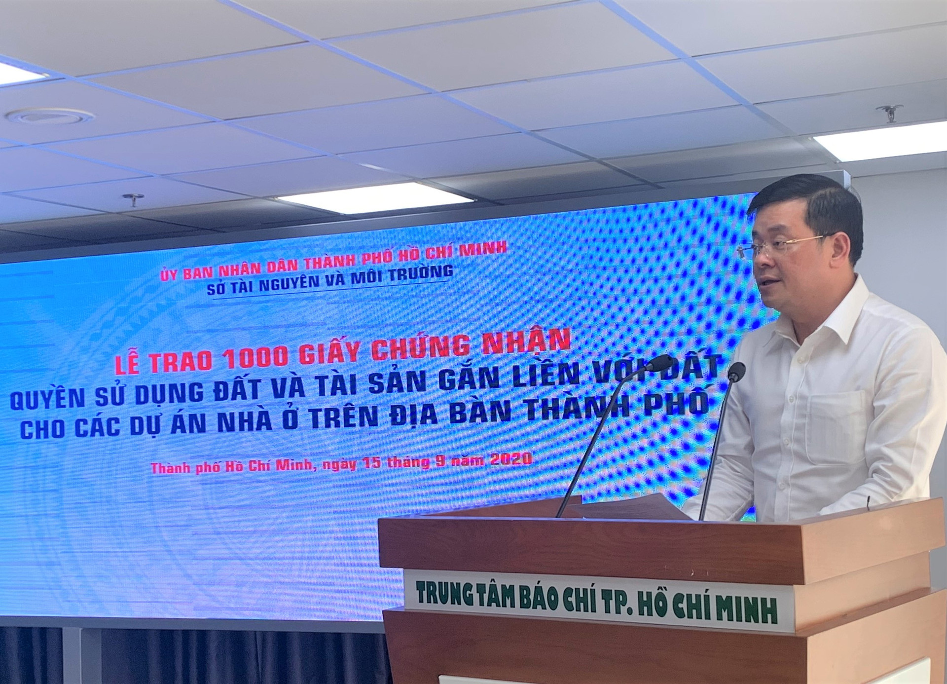Ông Nguyễn Toàn Thắng, Giám đốc Sở Tài nguyên - Môi trường TP HCM phát biểu tại buổi lễ. (Ảnh: Hồng Phúc).
