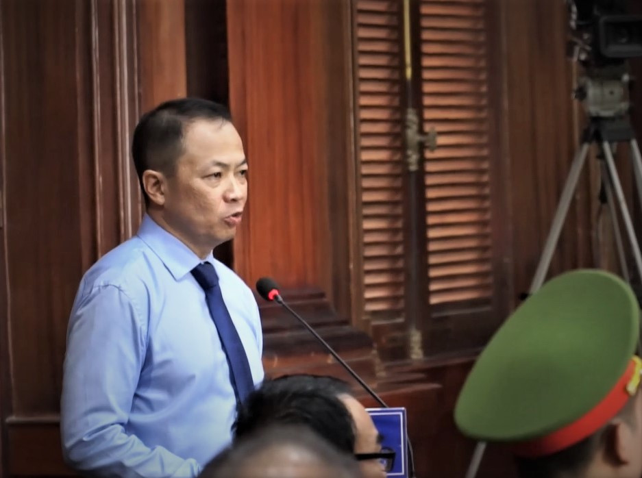 Luật sư Nguyễn Hữu Thế Trạch thực hiện bào chữa cho bà Lê Thị Thanh Thúy tại tòa