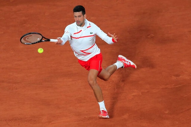 Djokovic thể hiện phong độ cao ngay ở vòng đầu tiên tại Roland Garros.