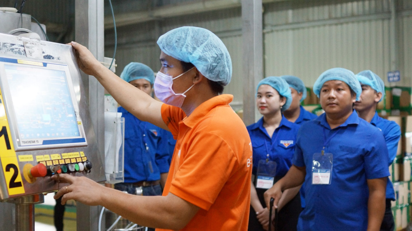 Hệ thống dây chuyền sản xuất cho công suất lên tới 48.000 chai sản phẩm/giờ/dây chuyền tại Tân Hiệp Phát