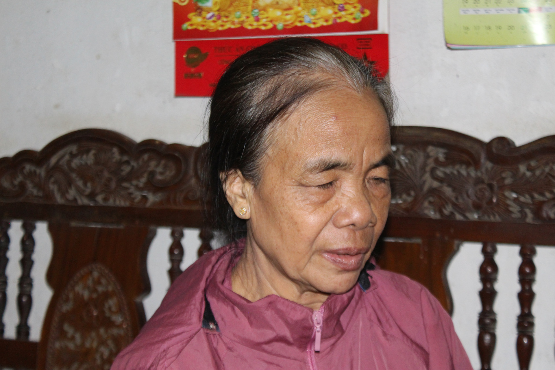 Bà Trần Thị Tươi vẫn không thể nào tin con trai mình đã gặp nạn.