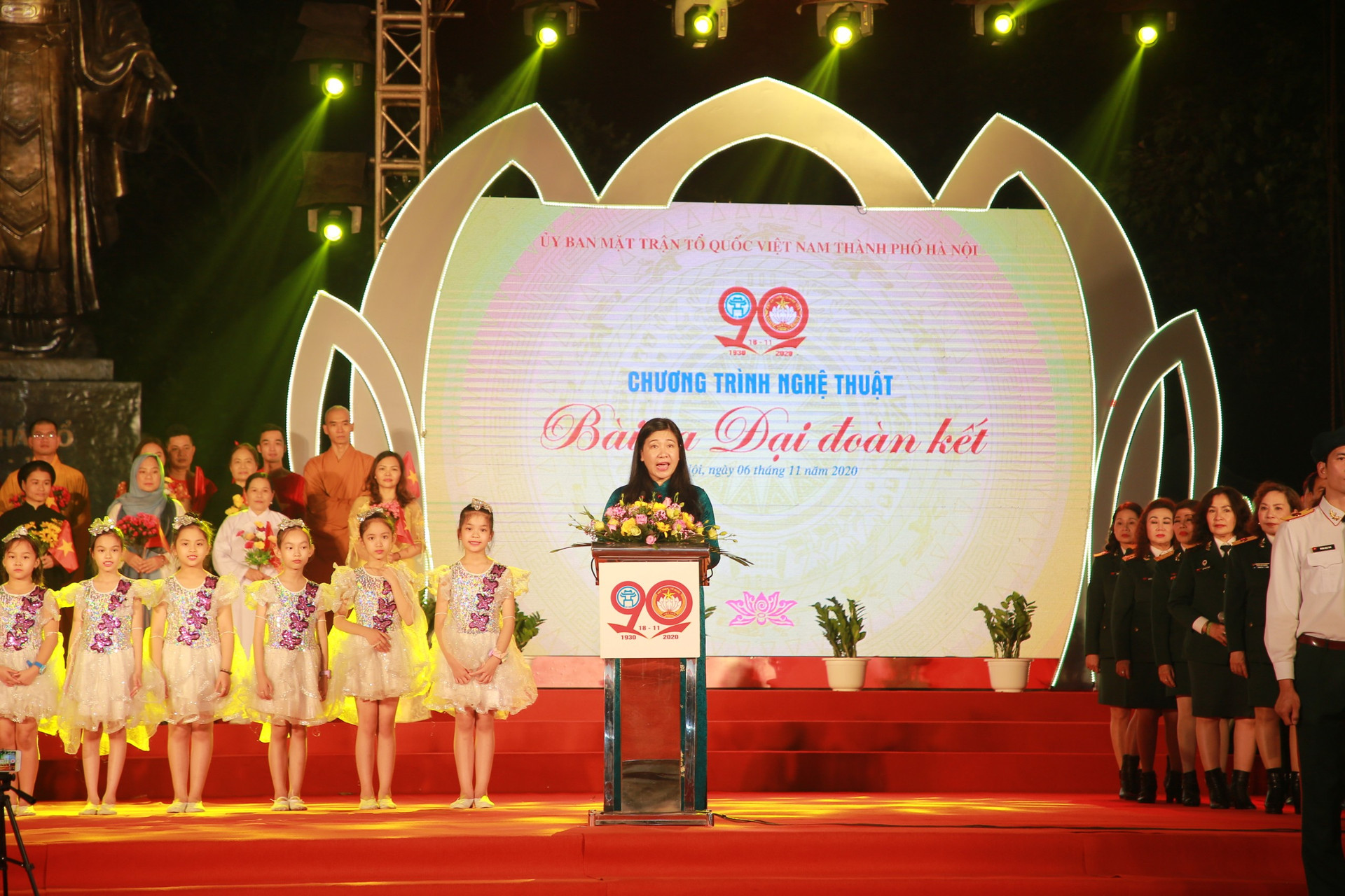 Chủ tịch UBMTTQ thành phố Hà Nội Nguyễn Lan Hương phát biểu.