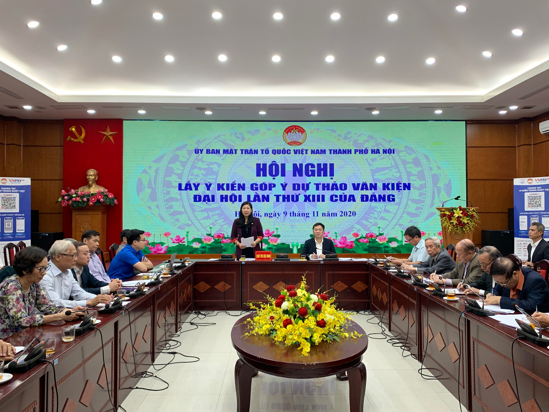 Bà Nguyễn Lan Hương, Chủ tịch UBMTTQ thành phố Hà Nội phát biểu.