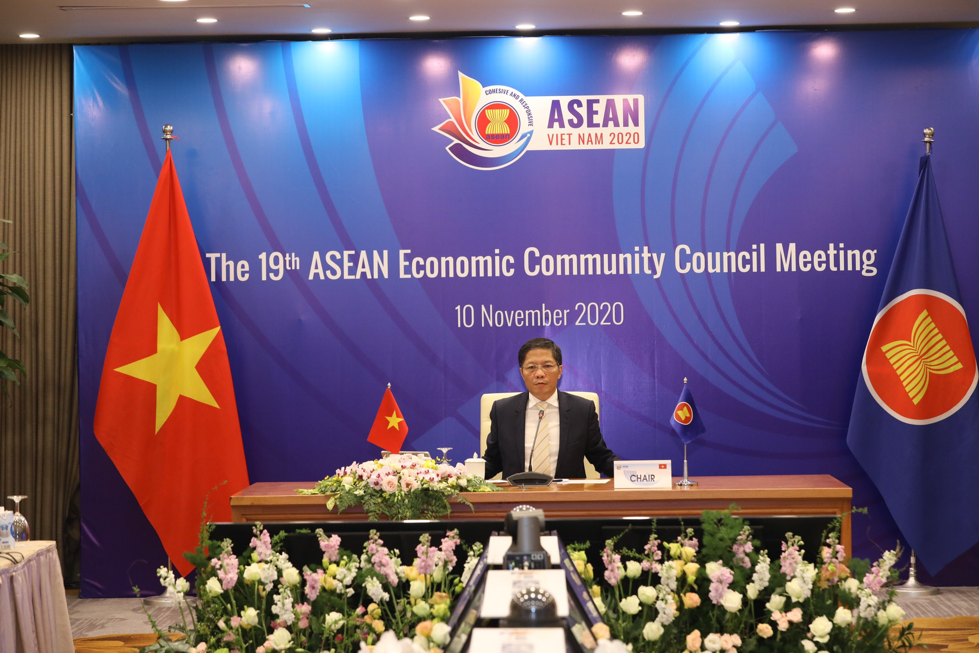Bộ trưởng Bộ Công thương Trần Tuấn Anh chủ trì hội nghị- Ảnh: Quang Vinh