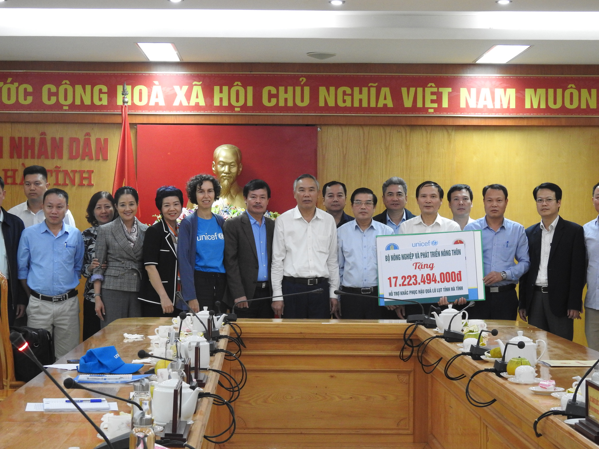 Bộ NN-PTNT hỗ trợ Hà Tĩnh hơn 17 tỷ đồng khắc phục sản xuất sau lũ.