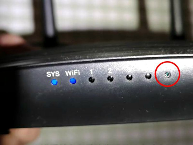 Camera được giấu một cách tinh vi vào bên trong router phát sóng mạng Wifi của một nhà nghỉ.