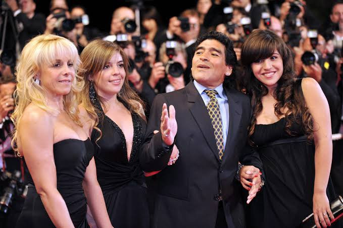 Những người con gái của Maradona sẽ được triệu tập để lấy lời khai liên quan tới cái chết của cha mình.