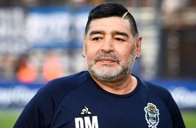 Vẫn có nhiều nghi vấn (đặc biệt là trách nhiệm của đội ngũ y tế) xung quanh cái chết của Maradona.