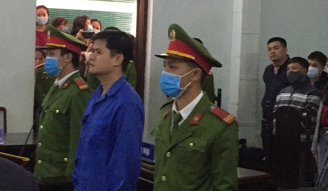 Bị cáo Lê Quang Huy Phương tại phiên tòa xét xử. Ảnh: Người Lao Động