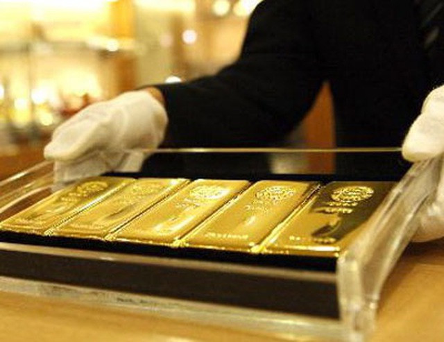 Đồng bitcoin tăng mạnh và các ngân hàng trung ương mạnh tay bán vàng là những nguyên nhân khiến giá vàng hiện bị đình trệ. (Ảnh minh họa).