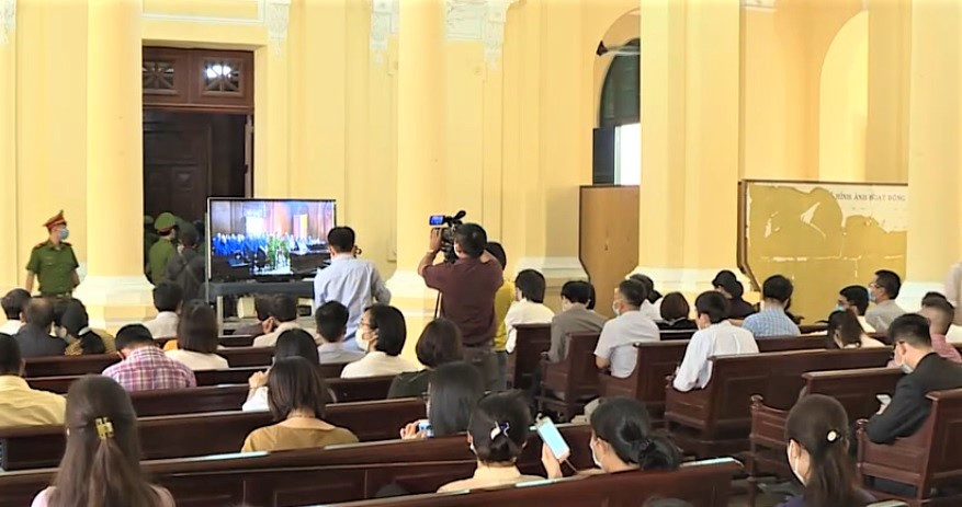 TAND TP HCM bố trí màn hình trực tiếp phiên tòa phục vụ các cơ quan báo chí, truyền thông tác nghiệp.