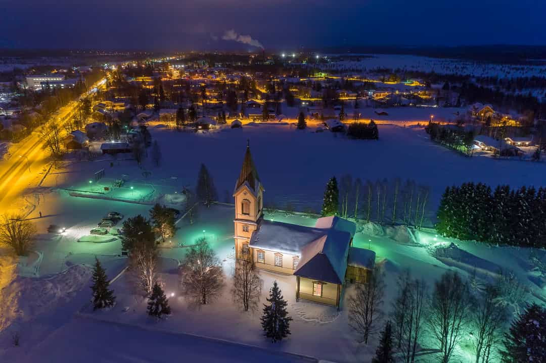 Kittilä - Nằm bên trong Vòng Bắc Cực, Kittilä nổi bật bởi nhà thờ lịch sử và khu nghỉ mát trượt tuyết Levi nổi tiếng. Đây cũng là vị trí của mỏ vàng lớn nhất châu Âu. 