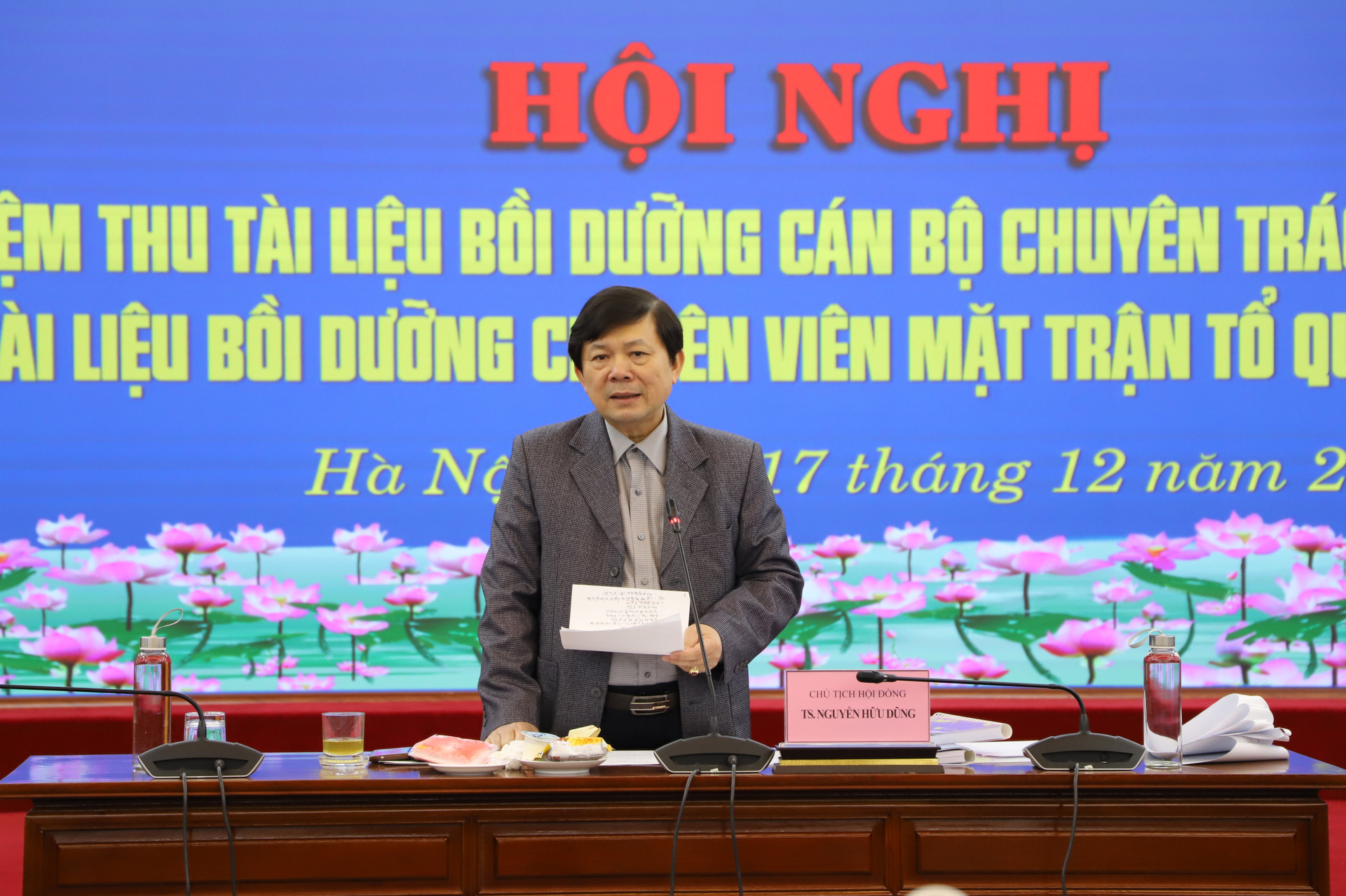 Phó Chủ tịch Nguyễn Hữu Dũng phát biểu tại hội nghị.