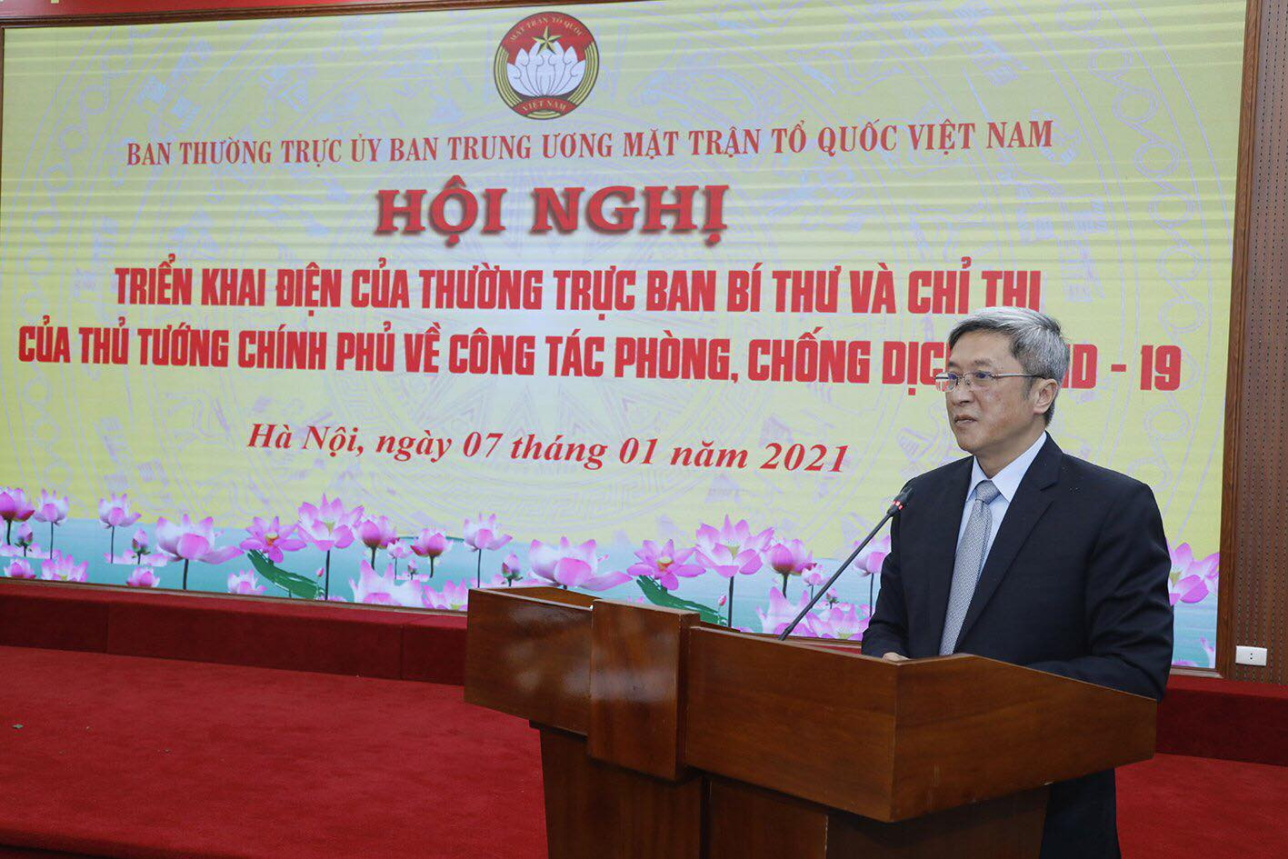 Thứ trưởng Bộ Y tế Nguyễn Trường Sơn phát biểu tại Hội nghị. 