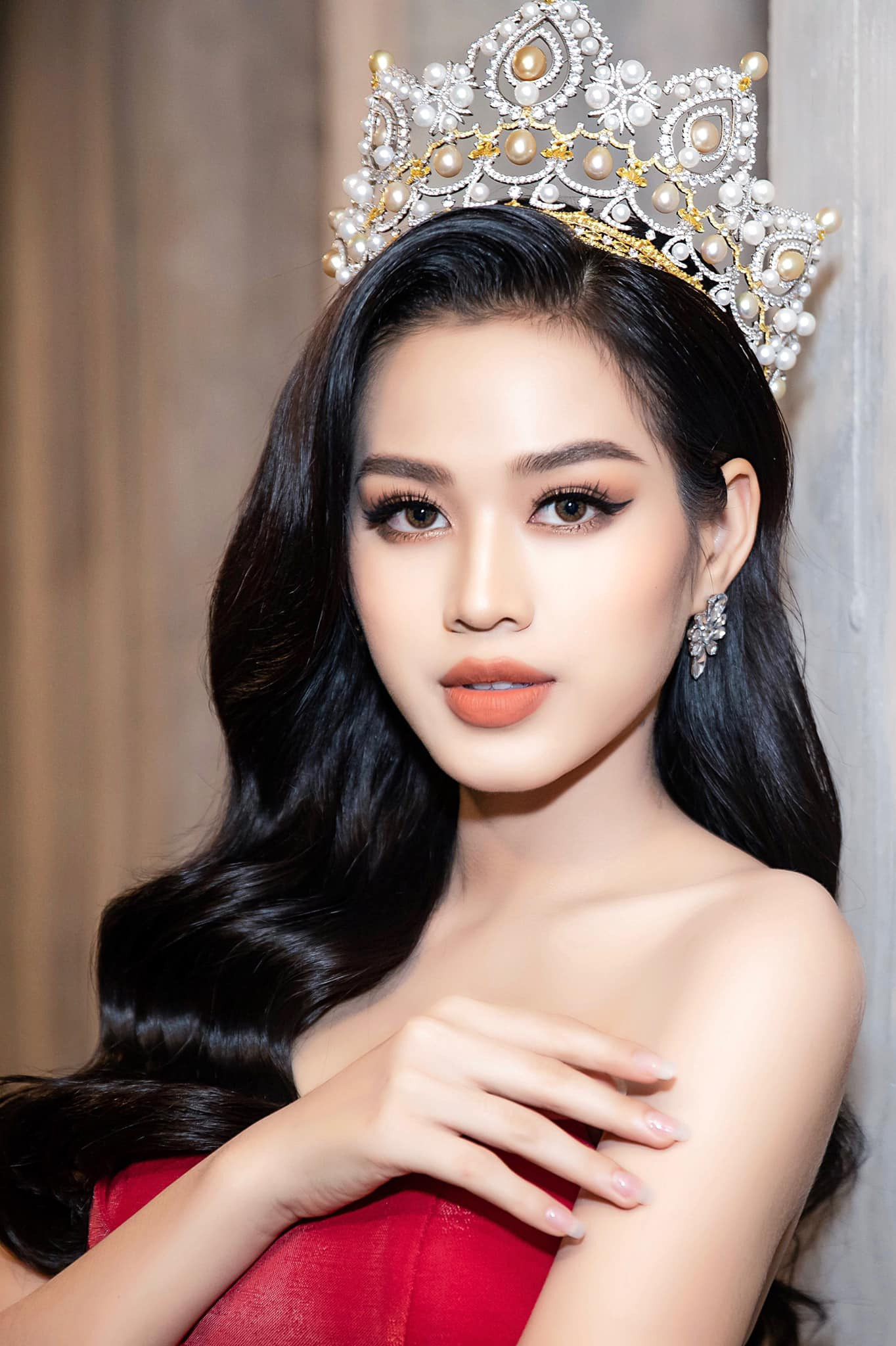 Trước thông tin được dự đoán lọt Top 10 Miss World, Hoa hậu Đỗ Hà chia sẻ: 