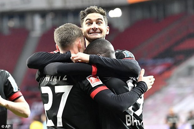 Leverkusen tạm trở lại vị trí thứ 2 Bundesliga. (Nguồn: AP).