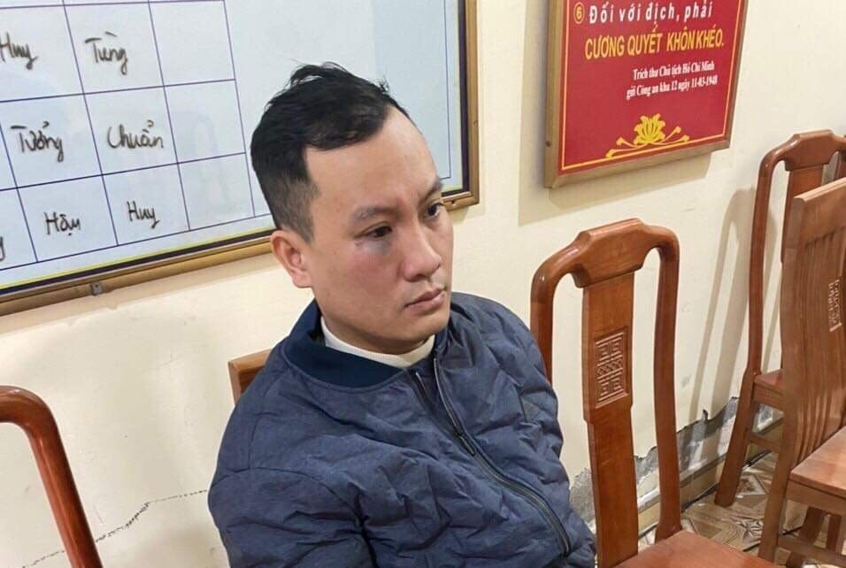 Đối tượng Sơn tại cơ quan công an.