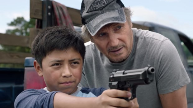 Liam Neeson nhận nhiệm vụ bảo vệ trẻ em khỏi sự truy đuổi của băng đảng ma túy Mexico. (Ảnh: Moviescreen).