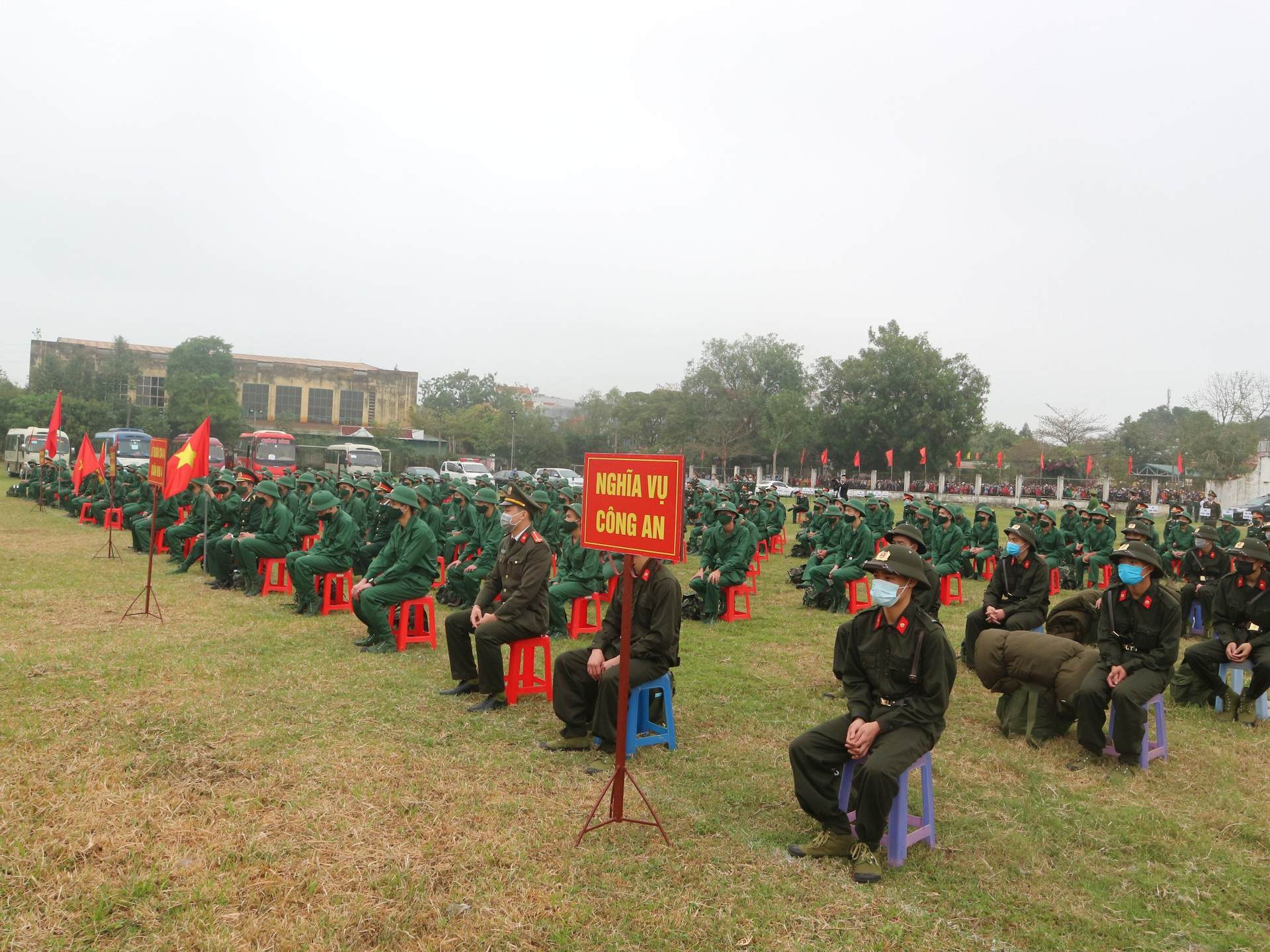 208 thanh niên huyện Yên Định lên đường nhập ngũ