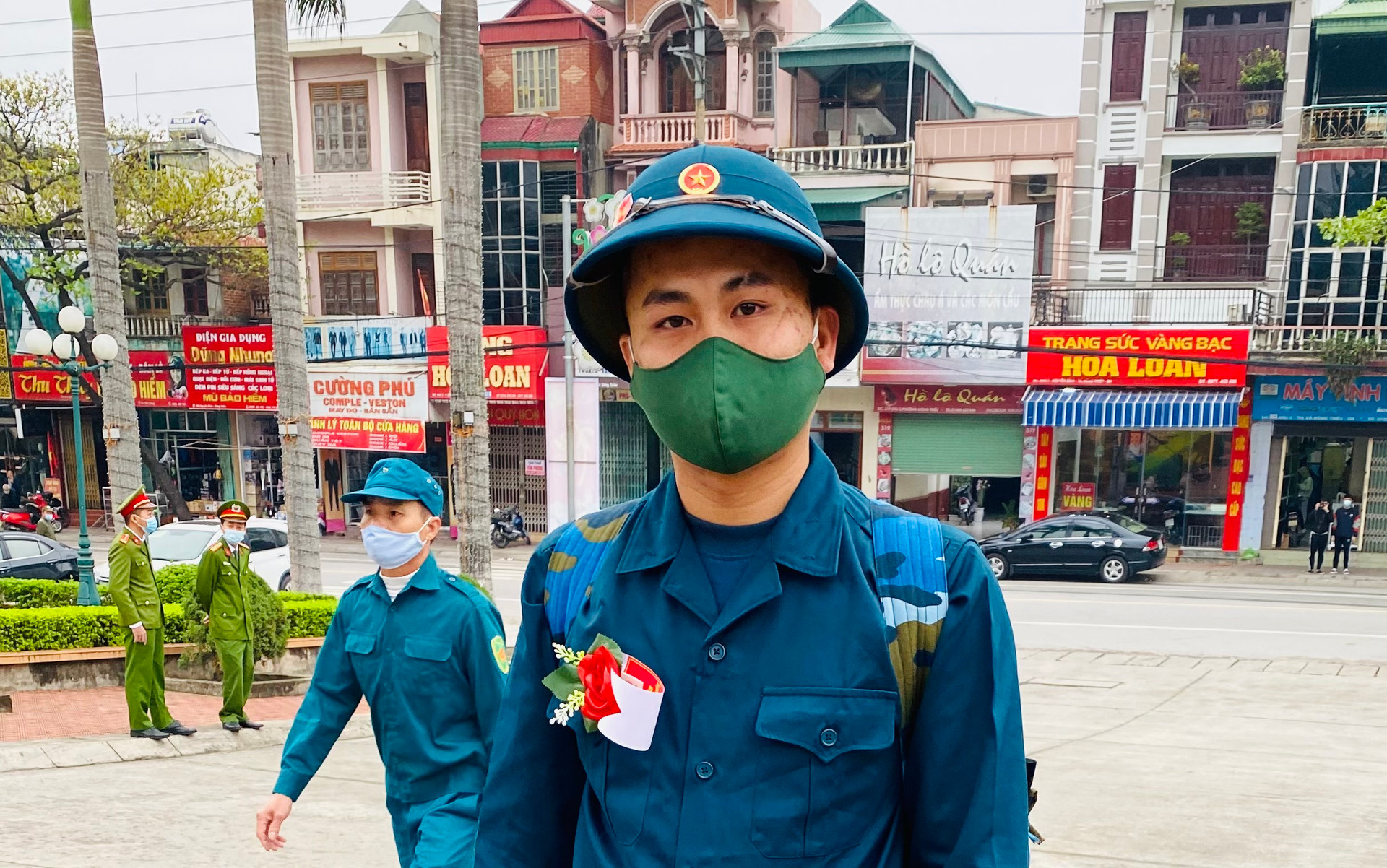 Tân binh Nguyễn Viết Nhân (23 tuổi, trú tại xã Thủy An. TX Đông Triều)