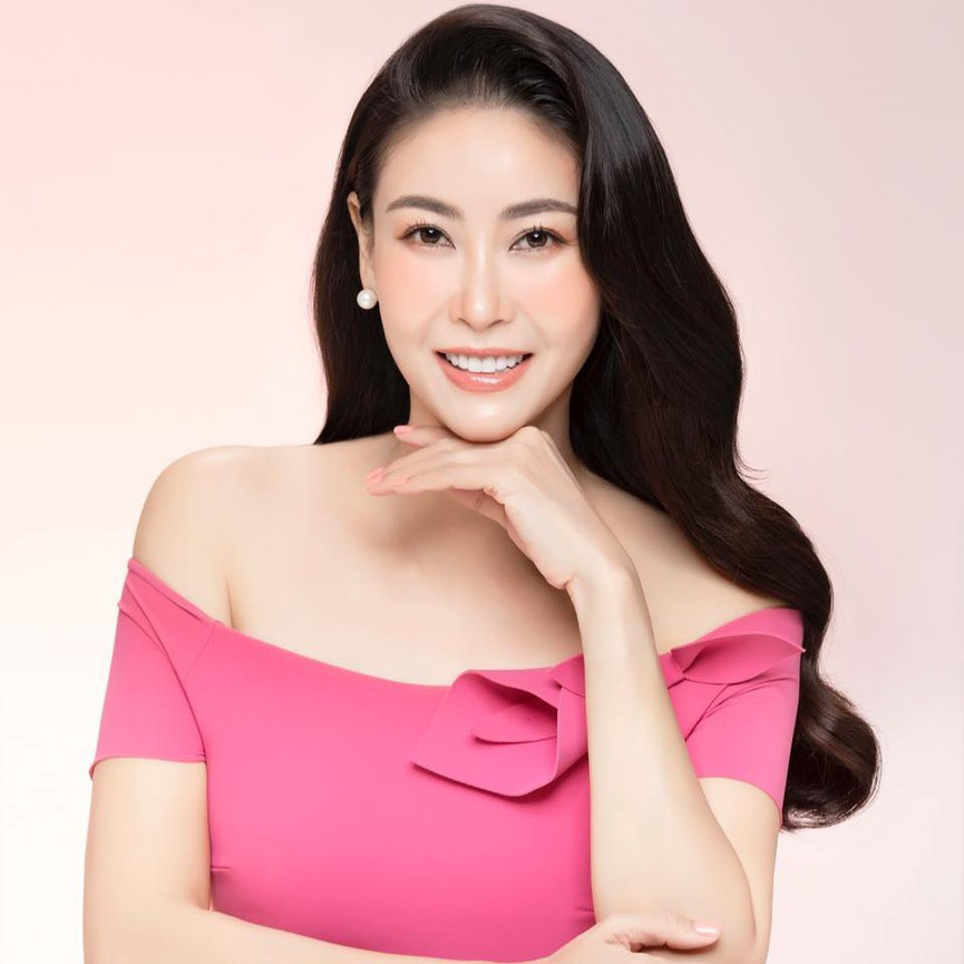 Ở tuổi 45, Hoa hậu Việt Nam 1992 vẫn sở hữu nhan sắc cực kỳ xinh đẹp, gợi cảm khiến các nhiều người ngưỡng mộ.