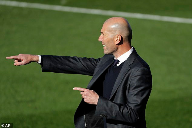 HLV Zidane và các học trò làm chủ hoàn toàn thế trận khi làm khách của Celta Vigo.