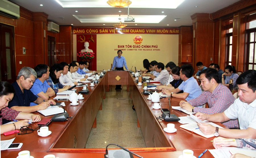 Phó Trưởng ban Ban Tôn giáo Chính phủ Nguyễn Ánh Chức phát biểu tại cuộc họp. Ban Tôn giáo Chính phủ
