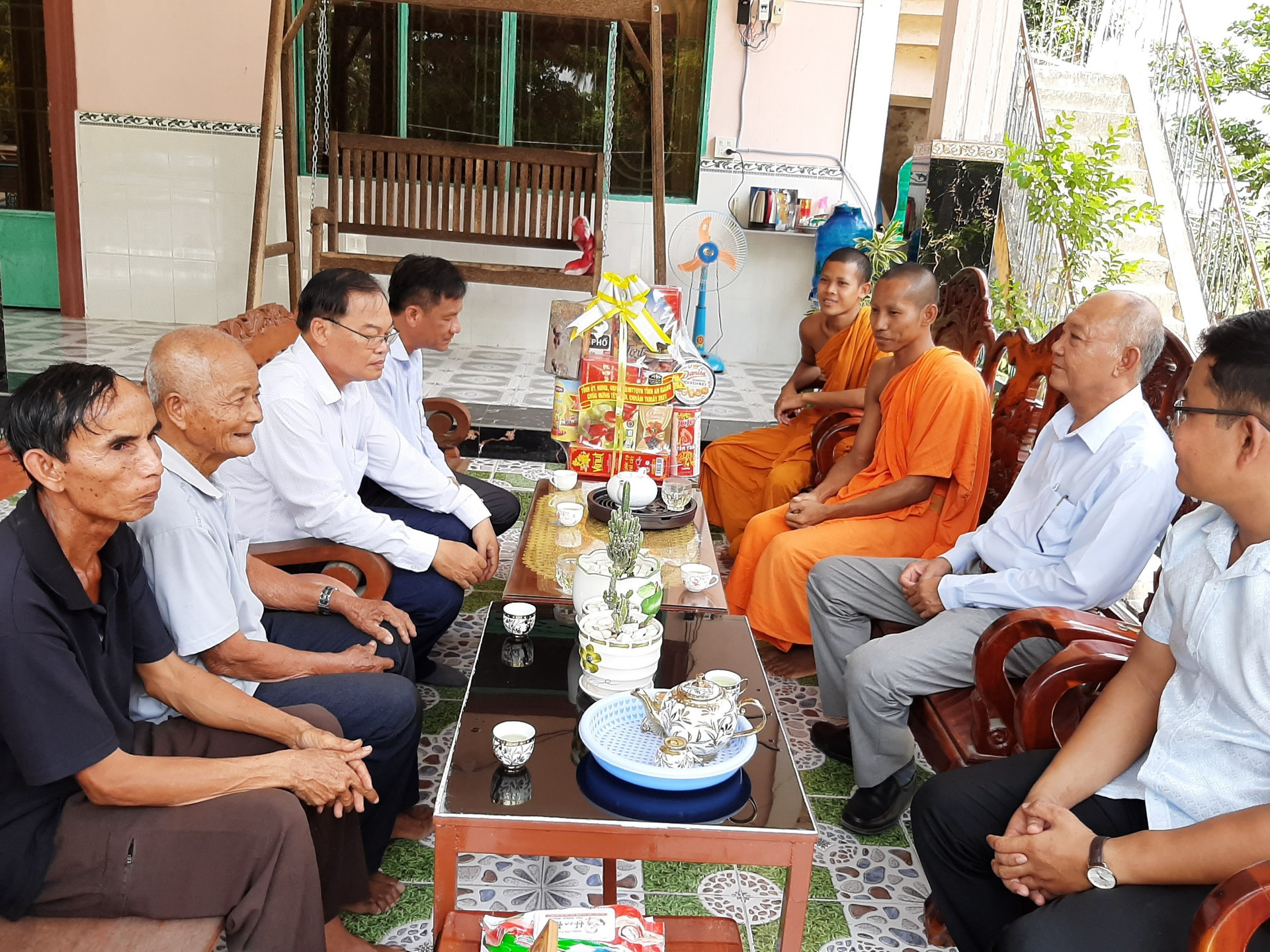 Lãnh đạo Mặt trận tỉnh thăm hỏi chúc tết tại các chùa Khmer trên địa bàn huyện Tri Tôn, tỉnh An Giang