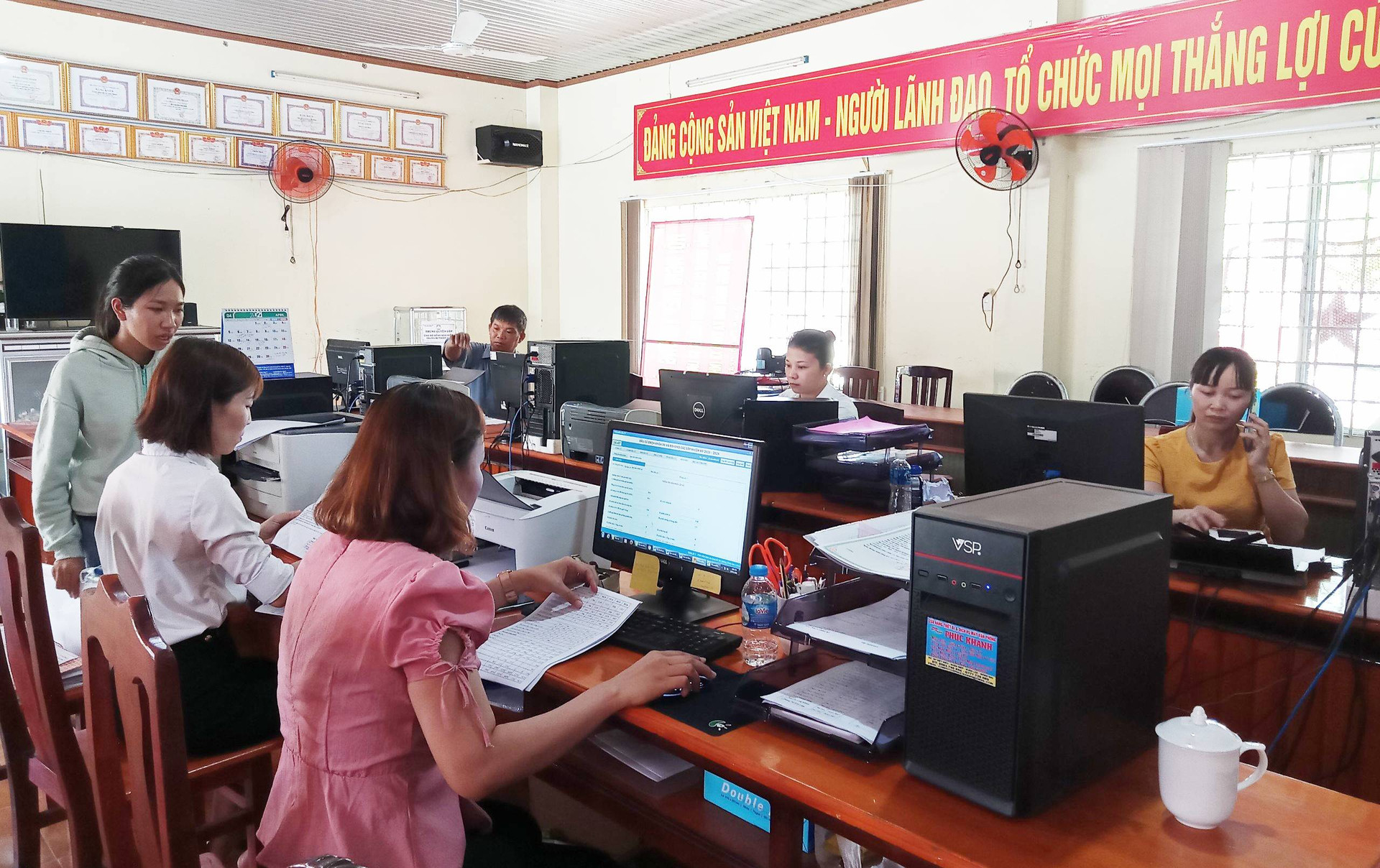 Việc diễn tập sử dụng phần mềm phục vụ công tác bầu cử hiệu quả được huyện Xuân Lộc chú trọng