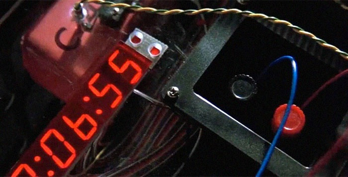 Các quả bom xuất hiện trên phim thường có thiết bị đếm ngược.