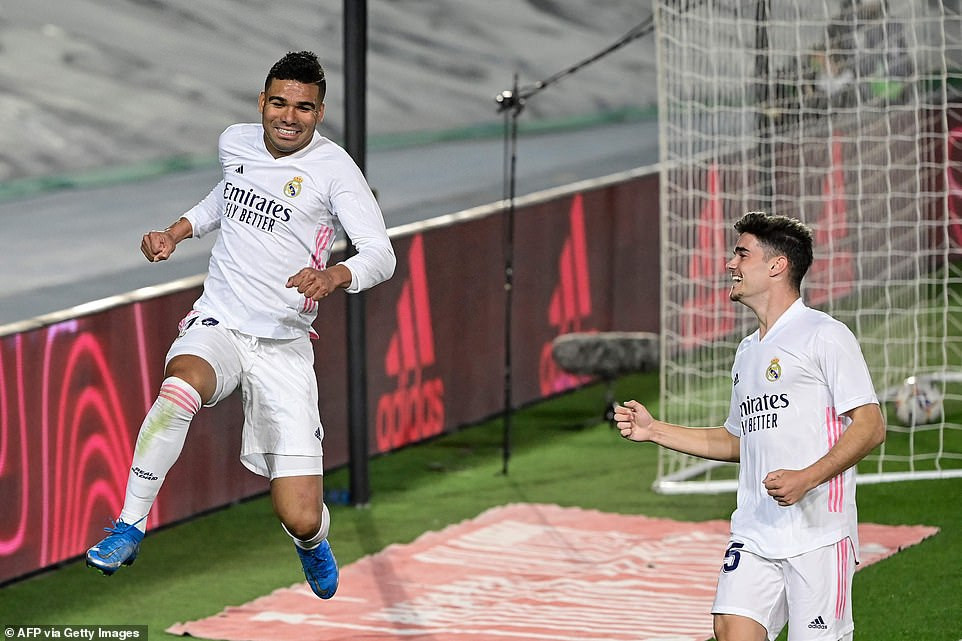 Casemiro ấn định chiến thắng 2-0 chung cuộc cho Real Madrid.