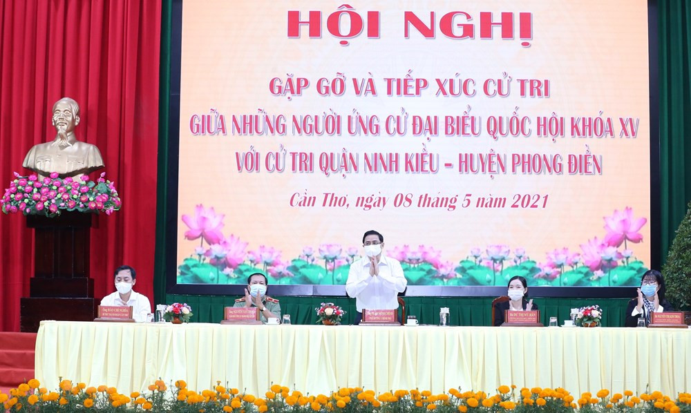 Thủ tướng Phạm Minh Chính tại buổi gặp gỡ, tiếp xúc cử tri. (Ảnh: Văn Điệp/TTXVN).
