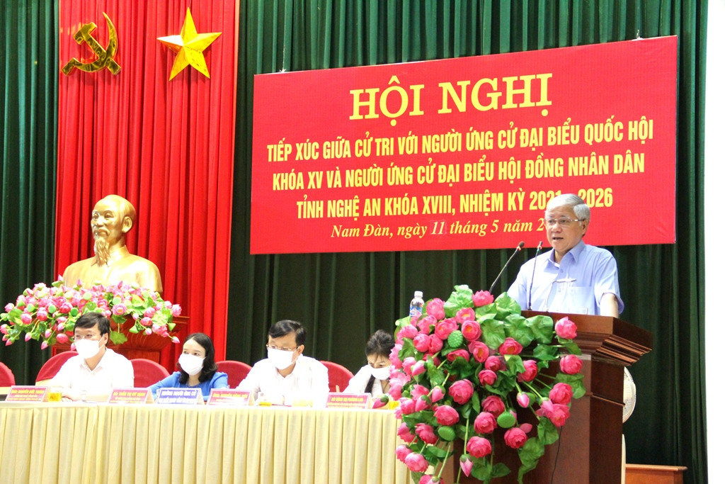 Ông Đỗ Văn Chiến, Bí thư Trung ương Đảng, Chủ tịch UBTƯ MTTQ Việt Nam tại buổi tiếp xúc cử tri sáng ngày 11/5.